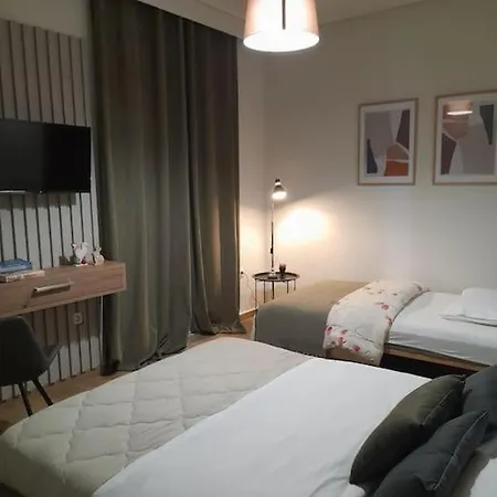 Apartment Downtown _ Level 5 *