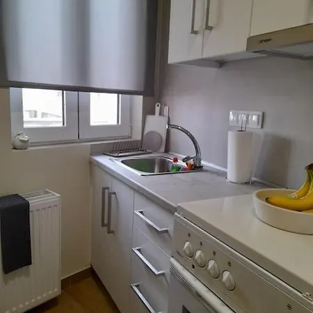 Apartment Downtown _ Level 5 *